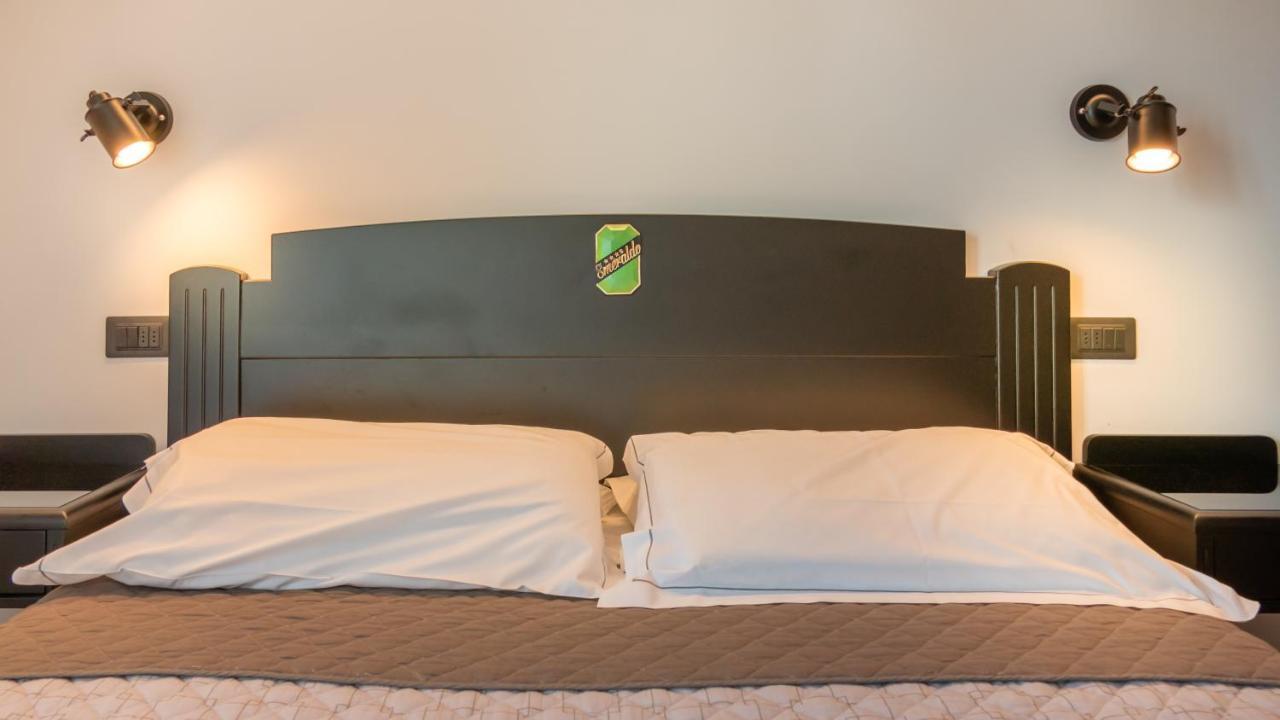 Deluxe Double Room Lake View