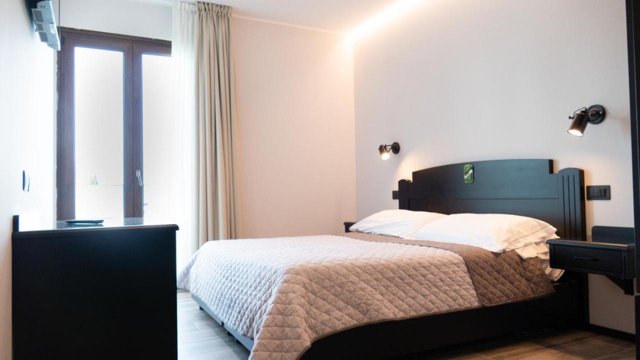 Deluxe Double Room Lake View