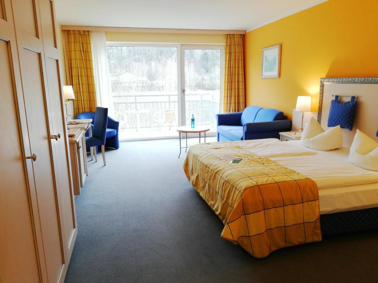 Elbblick Zimmer mit Balkon