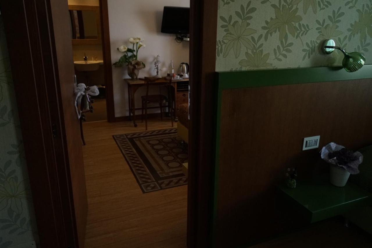Two Connecting Double Rooms