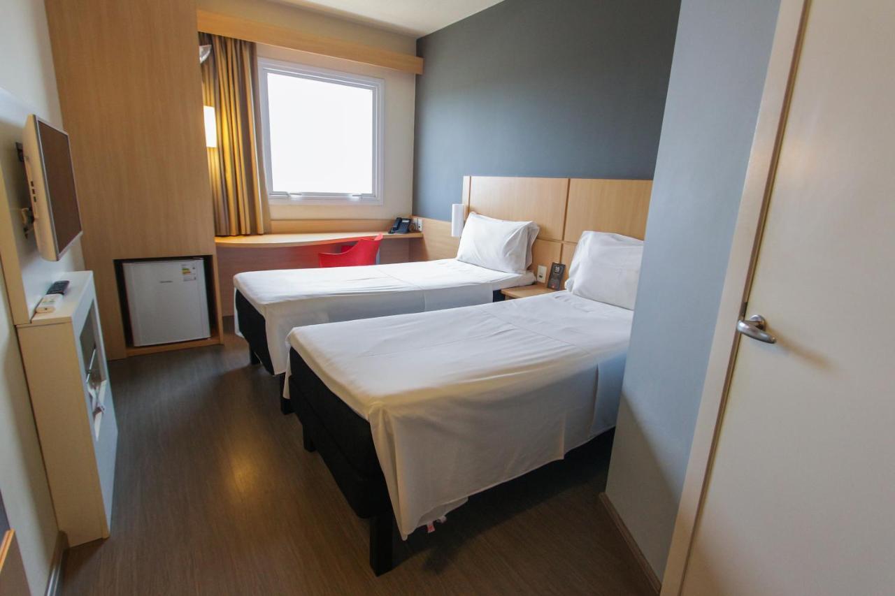 Apartment Twin Beds