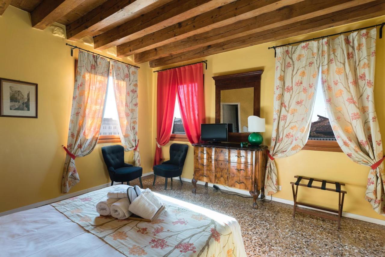 Superior Double Room Grand Canal View
