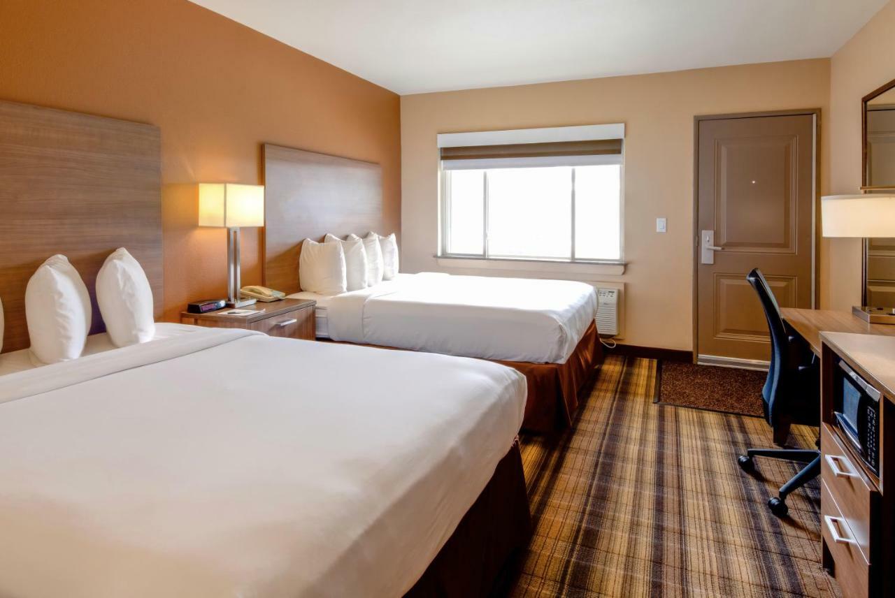 Queen Room Two Queen Beds