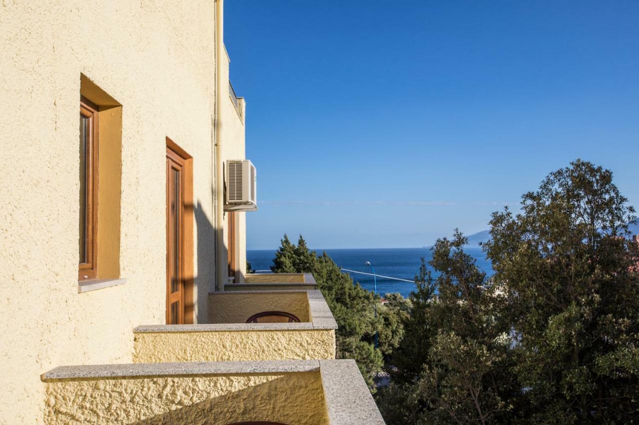 Standard Double or Twin Room Balcony