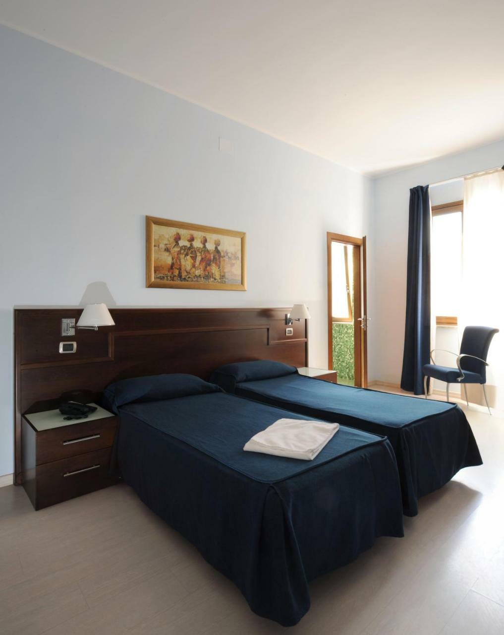 Camera Superior Matrimoniale/Doppia con Letti Singoli