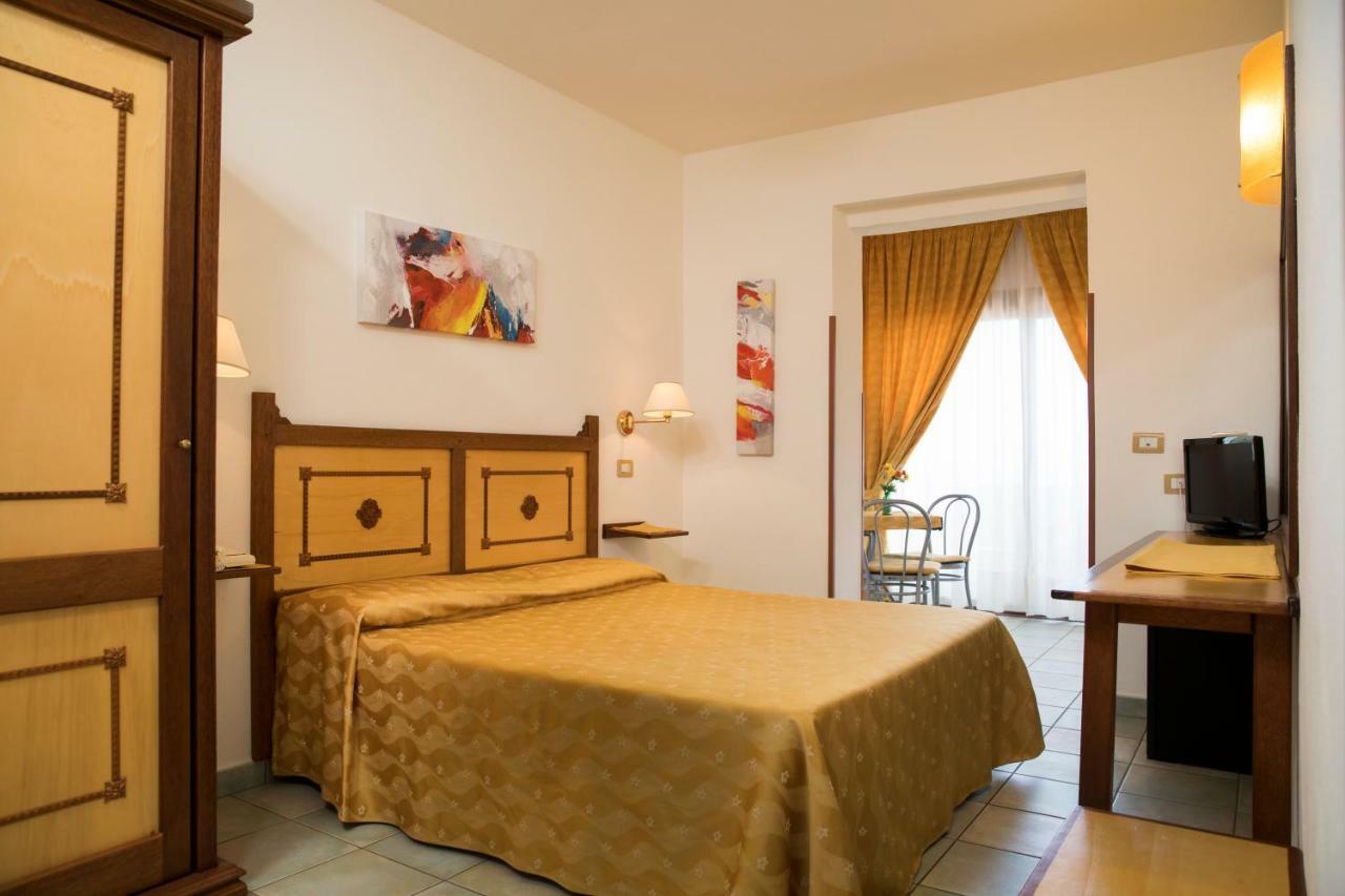 Standard Double or Twin Room Balcony