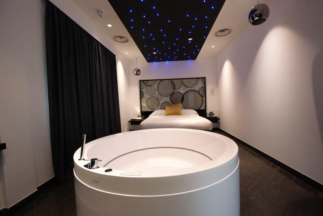 Suite Hot Tub