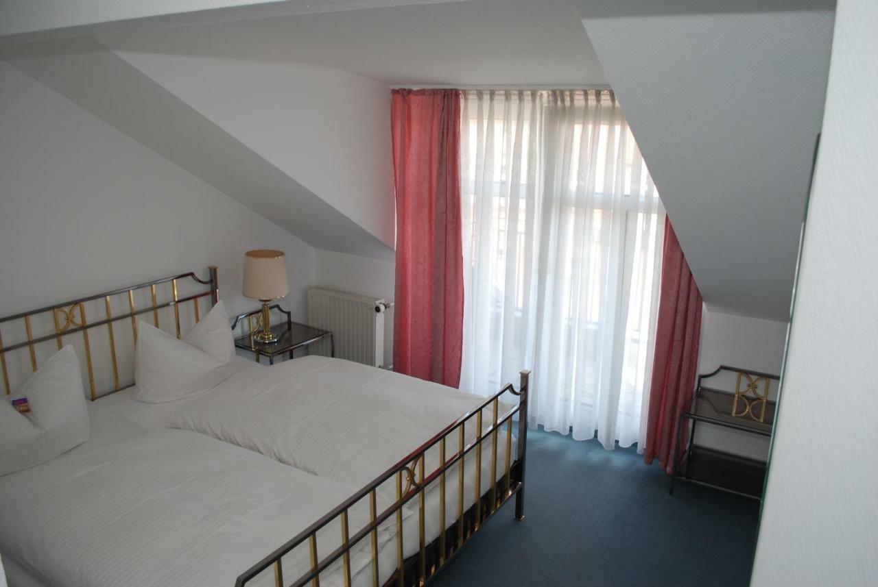 Standard Queen Room Two Queen Beds