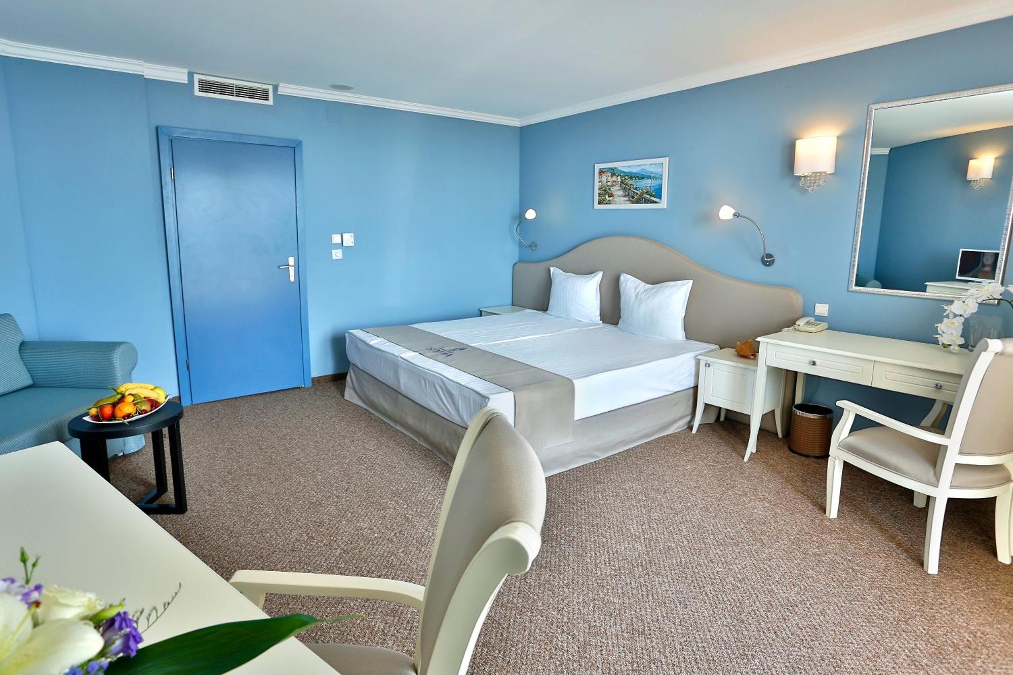 Two Bedroom Apartment Sea View