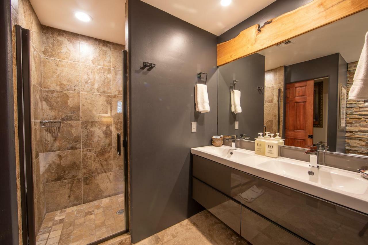 Superior One-Bedroom Suite