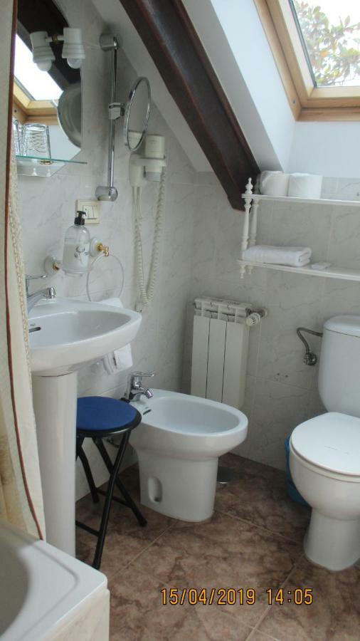 Single Room Private Bathroom