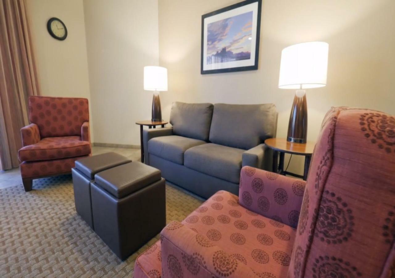 One-Bedroom Suite