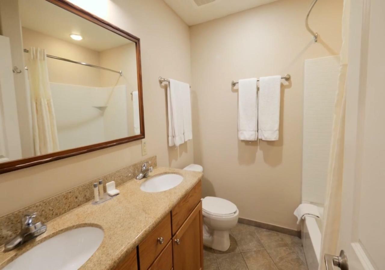 One-Bedroom Suite