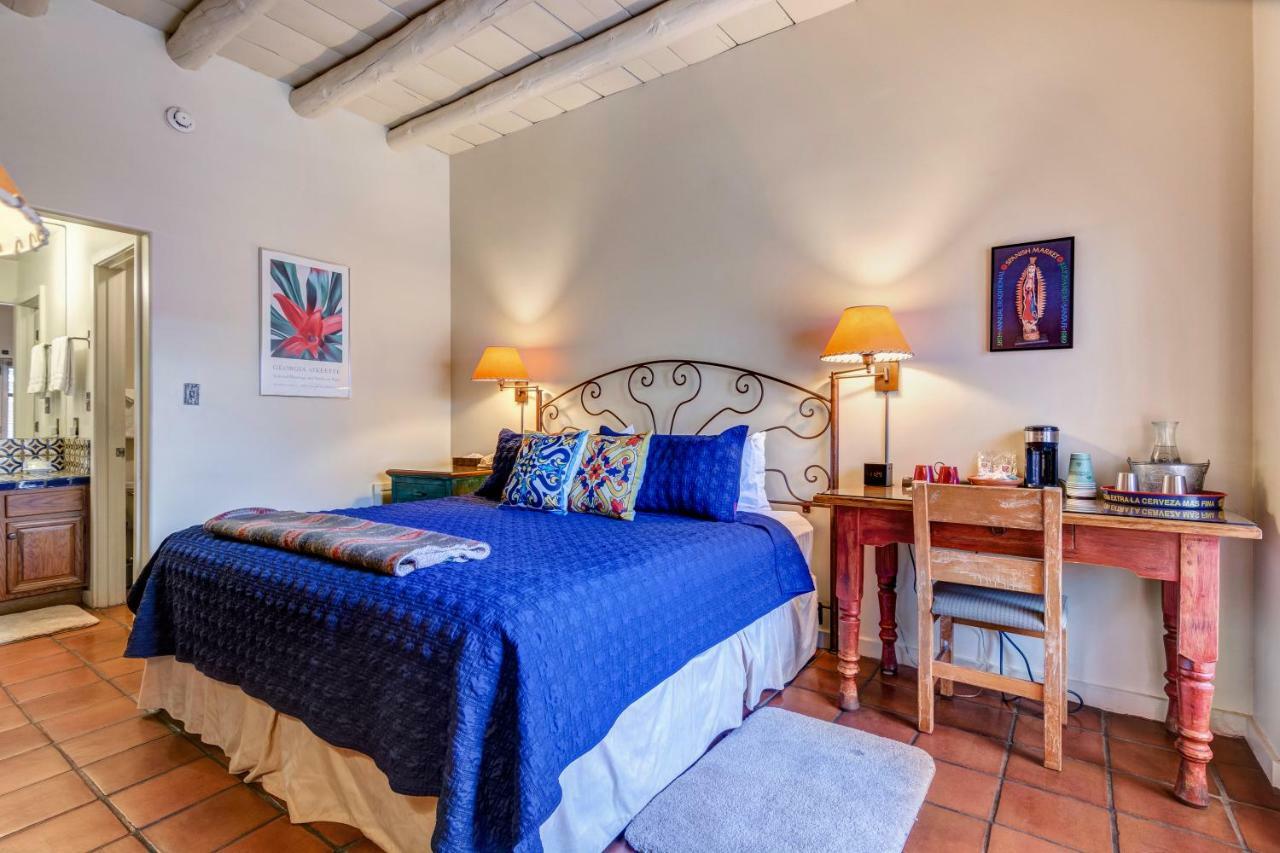 King Room Patio Pet-Friendly