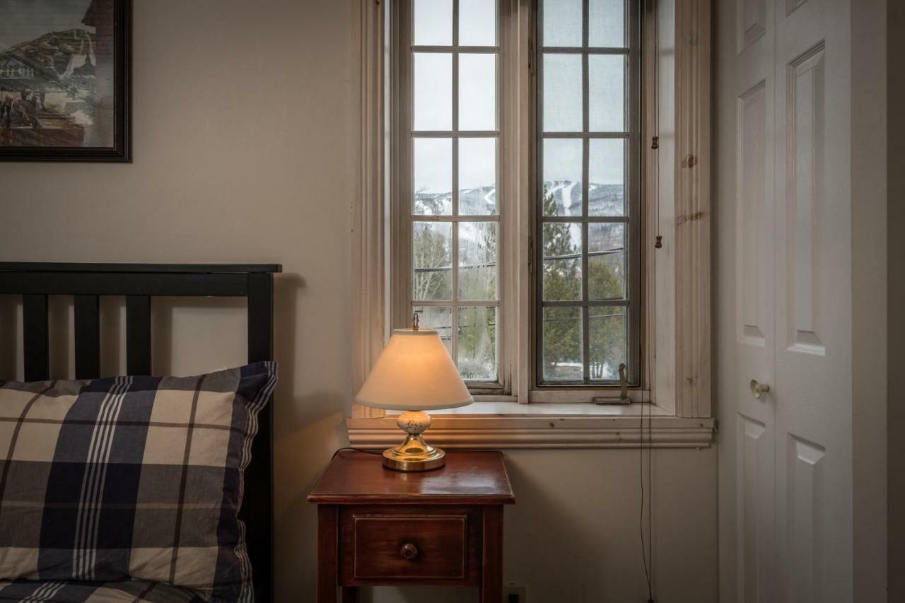 Double Room Economy