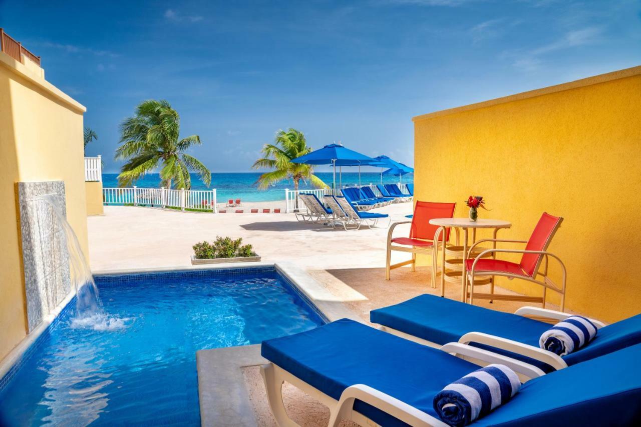 Ocean Front Junior Suite Plunge Pool Concierge Service
