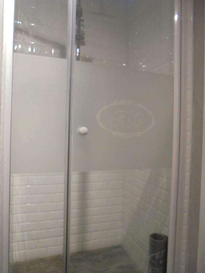 Single Room Bathroom