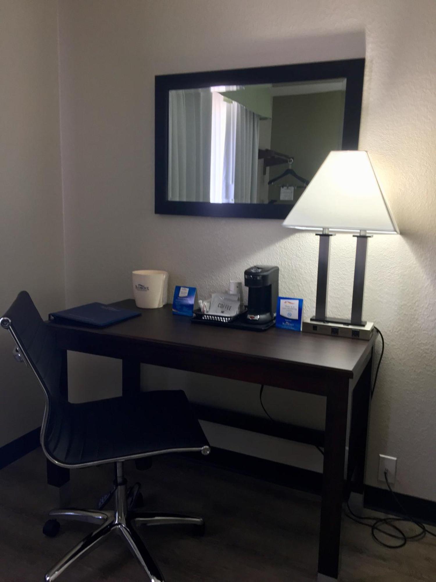 King Room Mobility Access or Non-Smoking