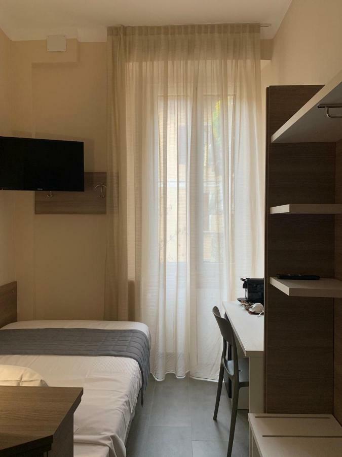 Single Room Private Bathroom