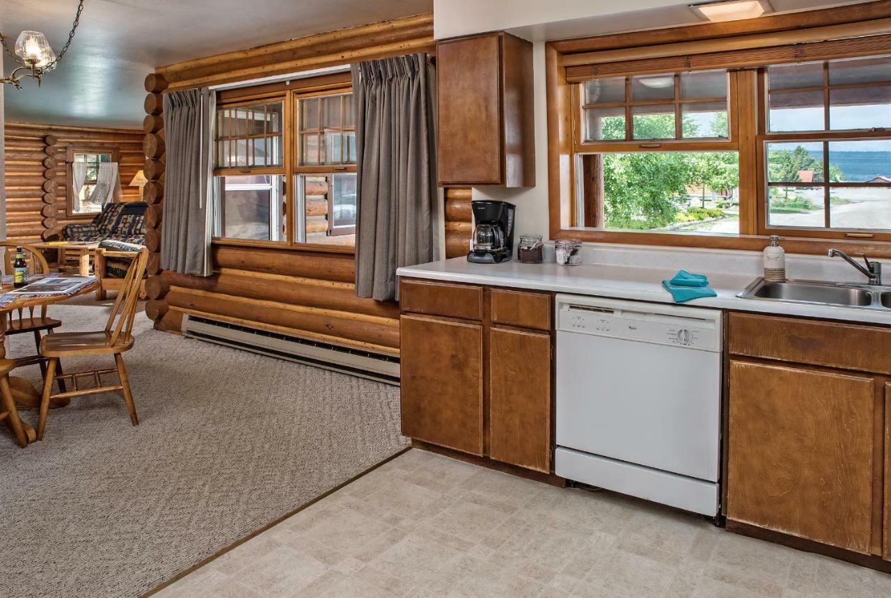 Deluxe Family Suite