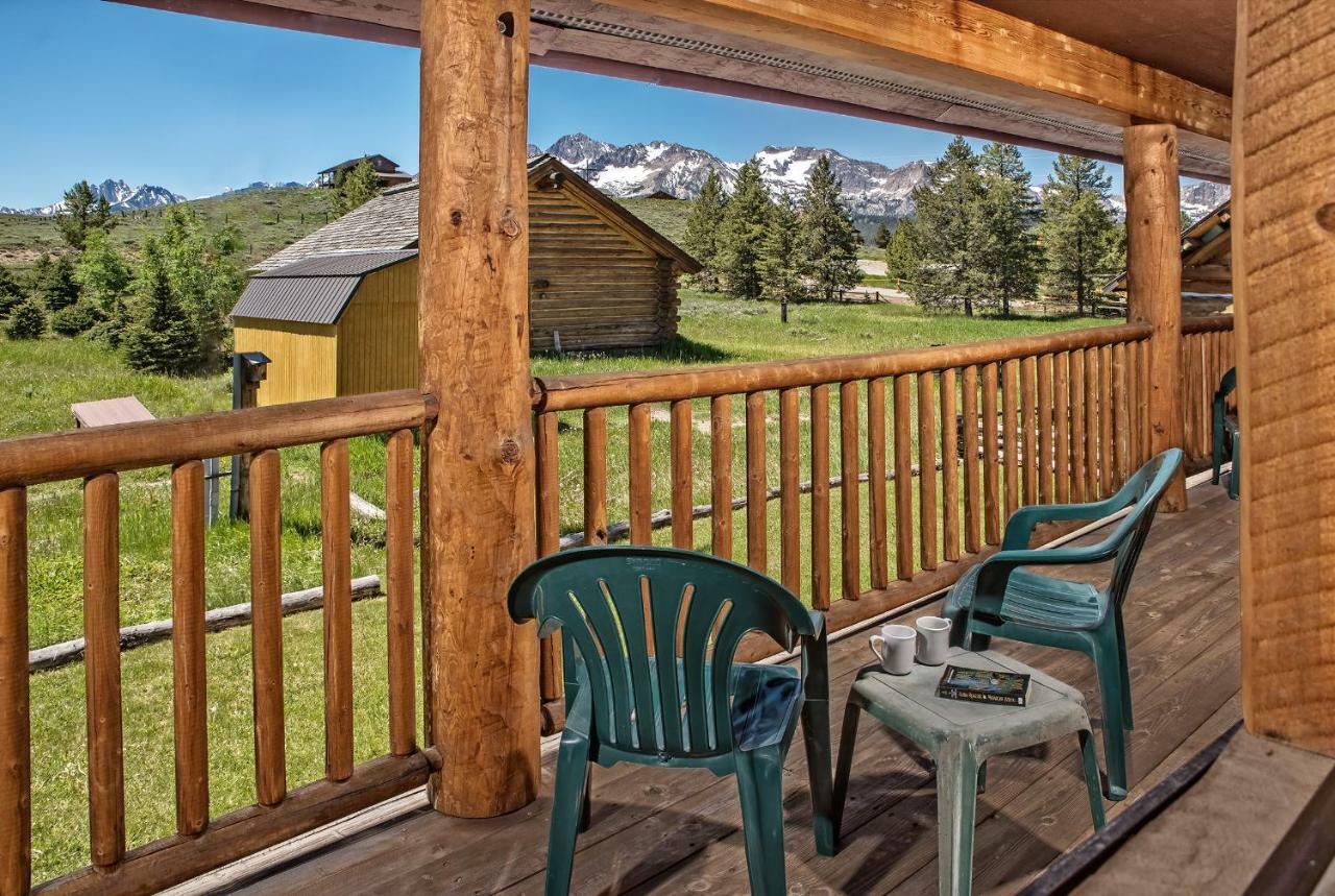 Double Room Mountain View