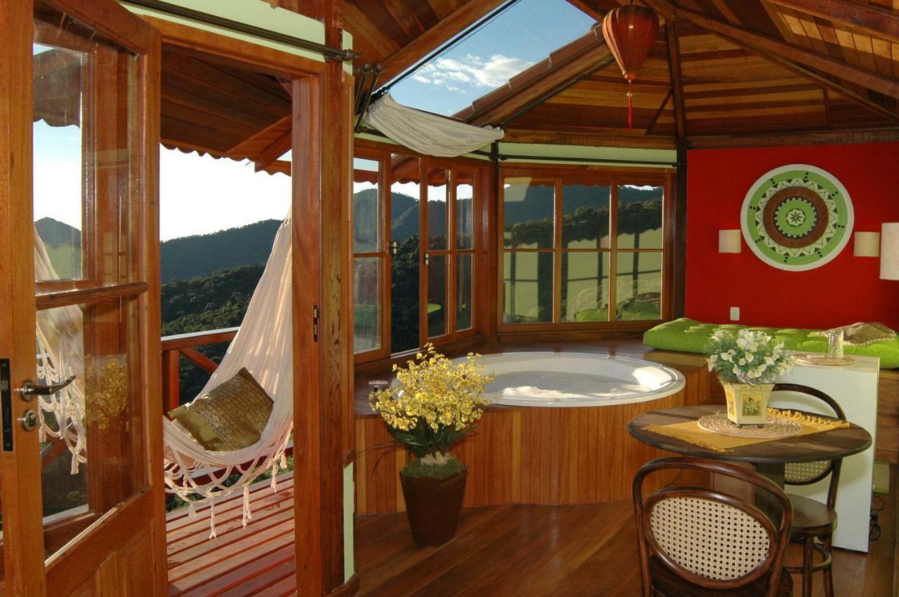 Superior Chalet Deluxe Bathtub