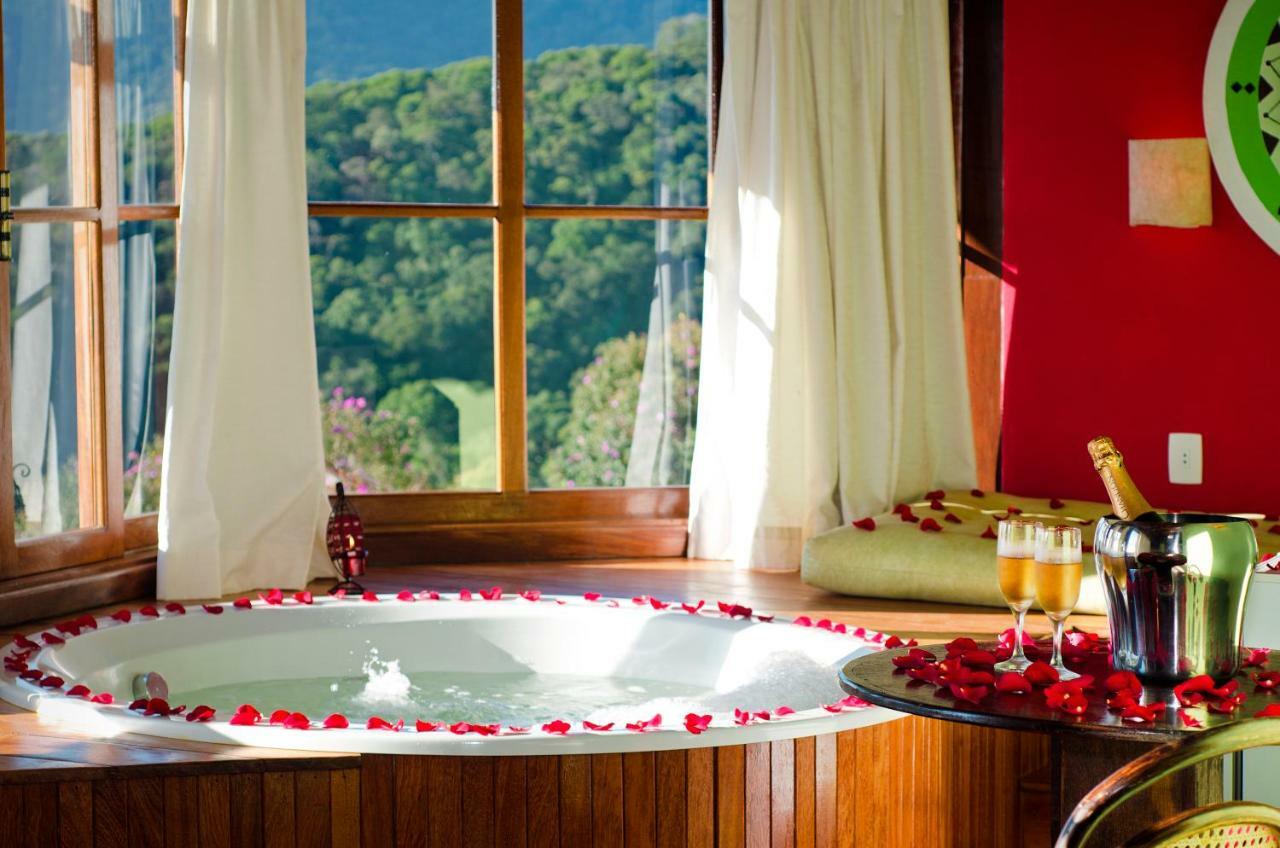 Superior Chalet Deluxe Bathtub