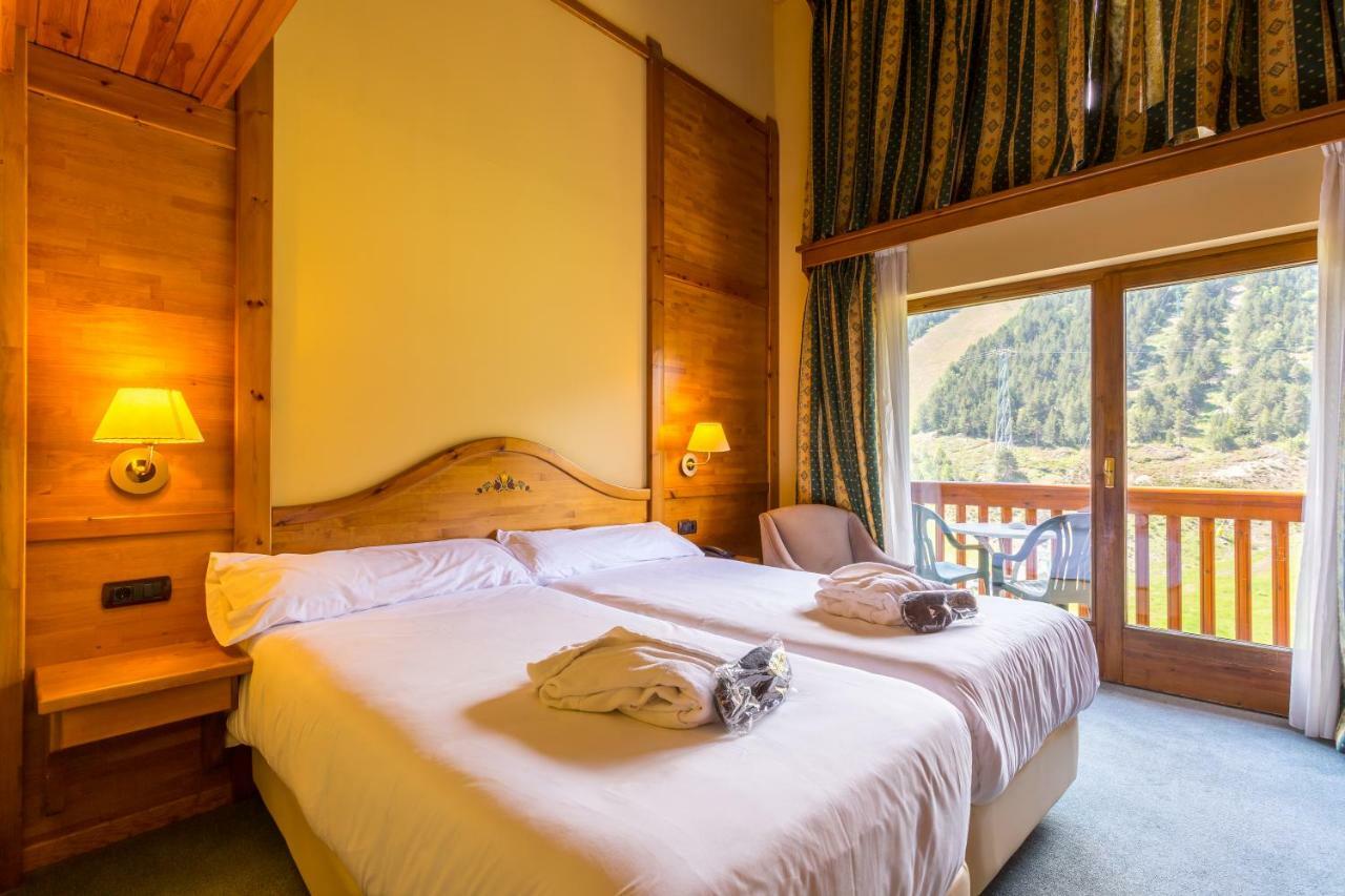 Double Room Mountain View