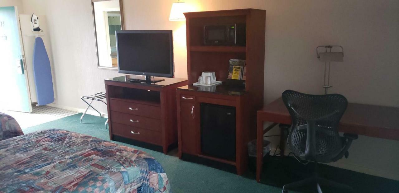 Double Room Two Double Beds Non-Smoking
