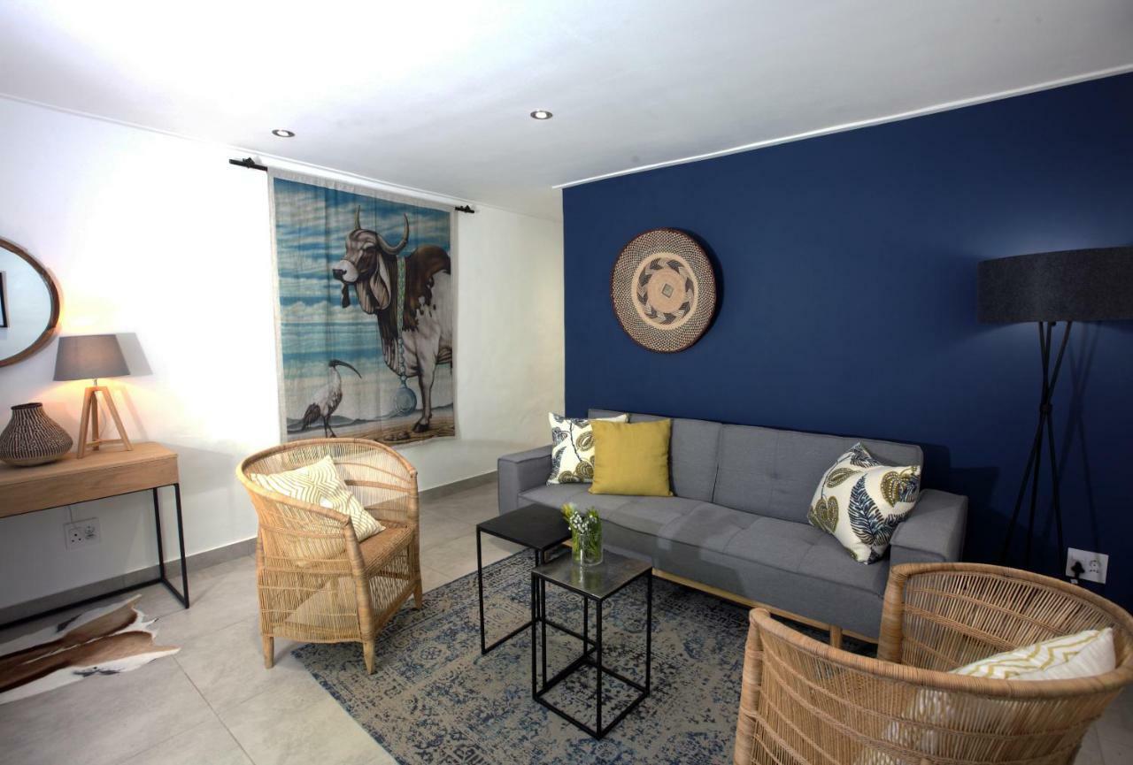 Family Room Sauvignon or Barn