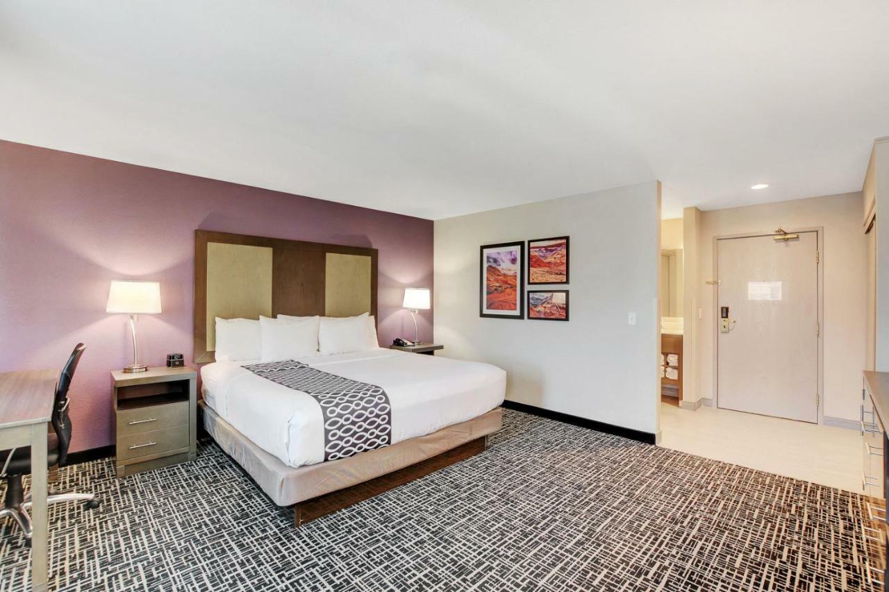 Deluxe Zimmer mit Kingsize-Bett