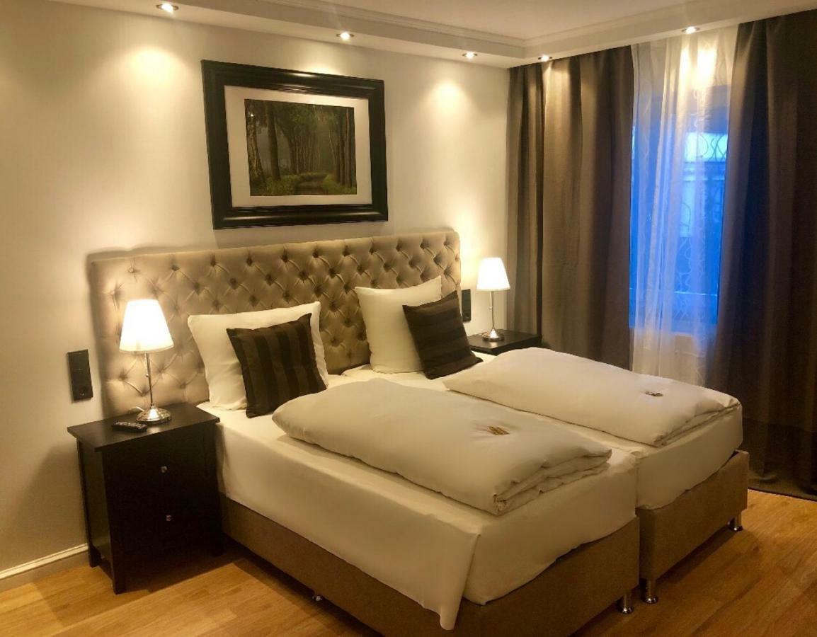 Doppel- oder Zweibettzimmer