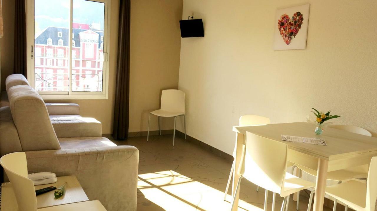 Appartement 1 Chambre Cuisine et Salon