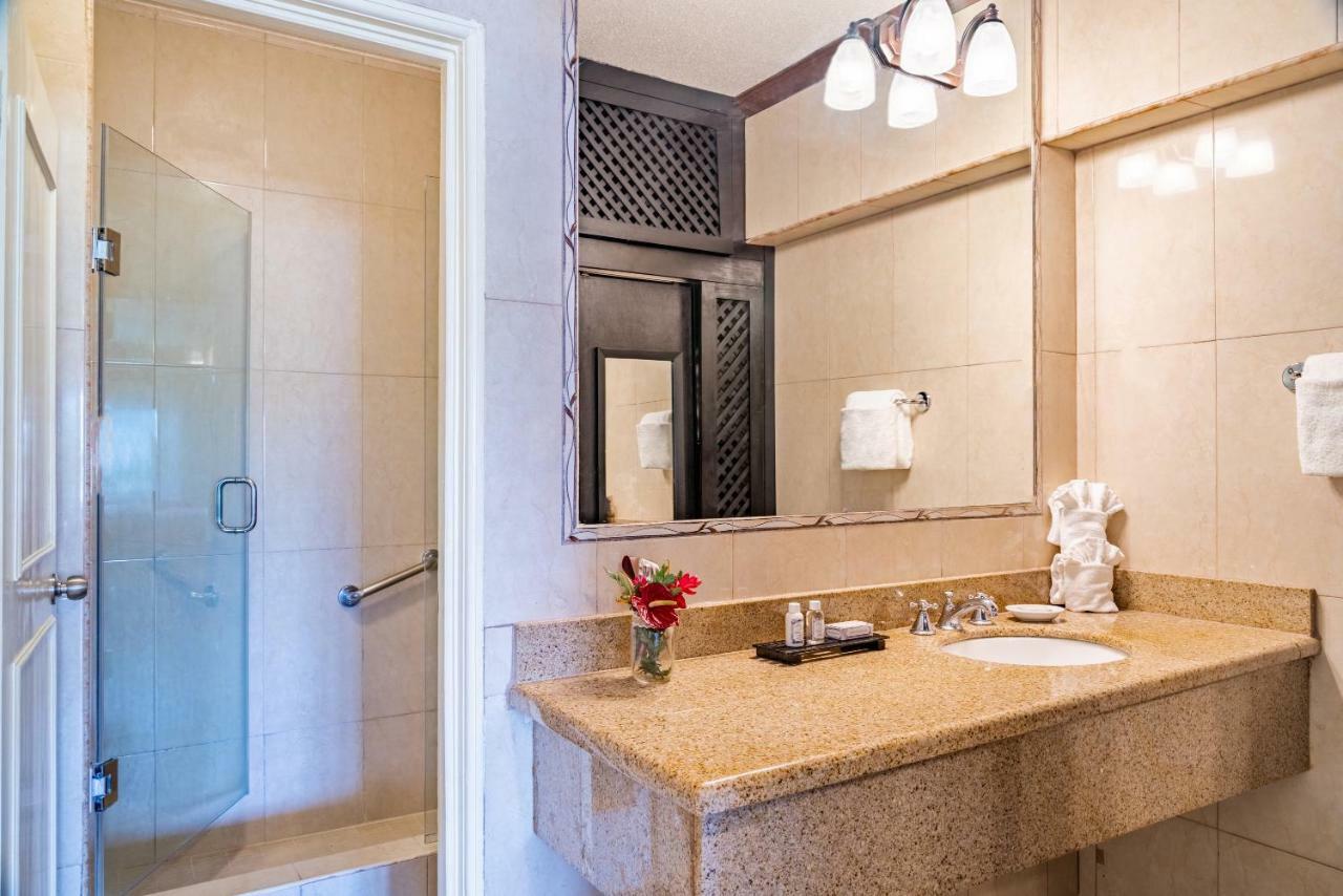 1-Bedroom Water View Butler Suite
