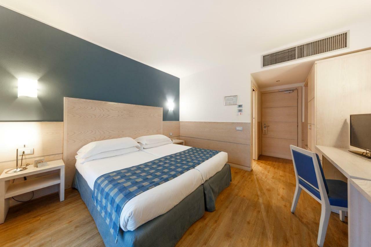 Classic Double or Twin Room,790377450:JPEG