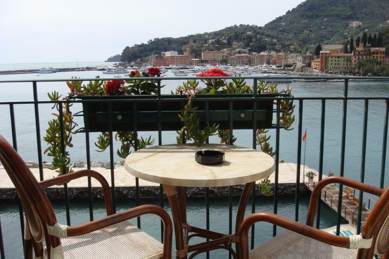 Double or Twin Room Sea View