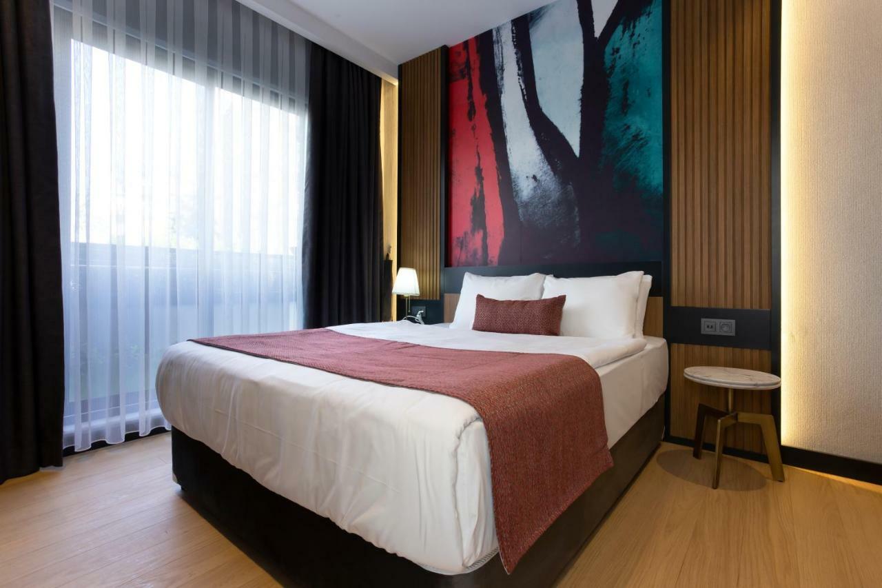 Suite with Garden View