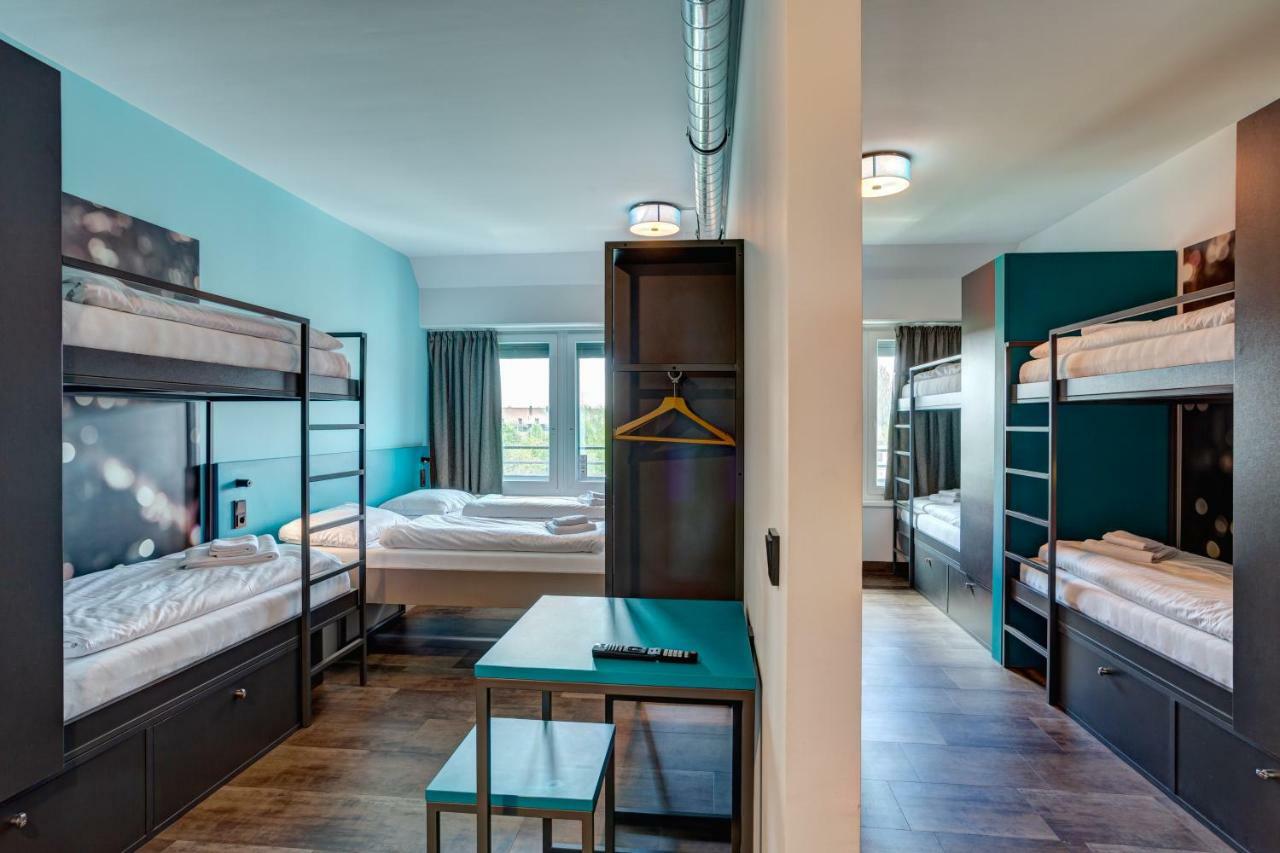 Bed 8-Bed Mixed Dormitory Room