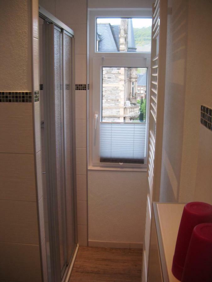 Single Room,791848077:JPEG