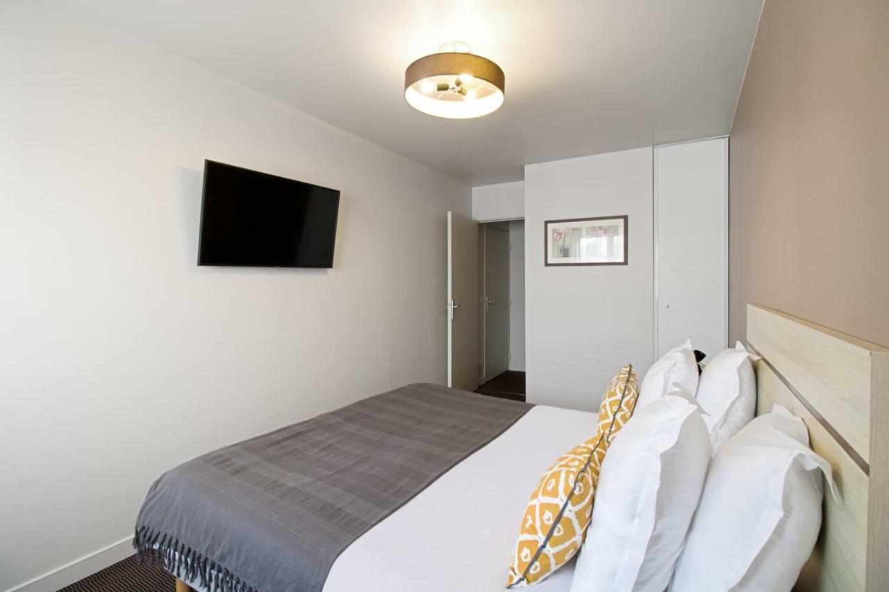 Superior One Bedroom Apartment