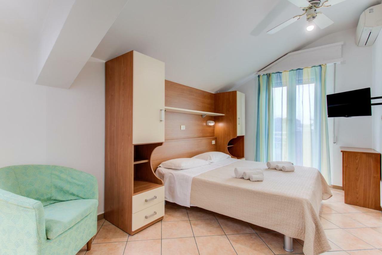Small Double Room with Balcony,791907624:JPEG