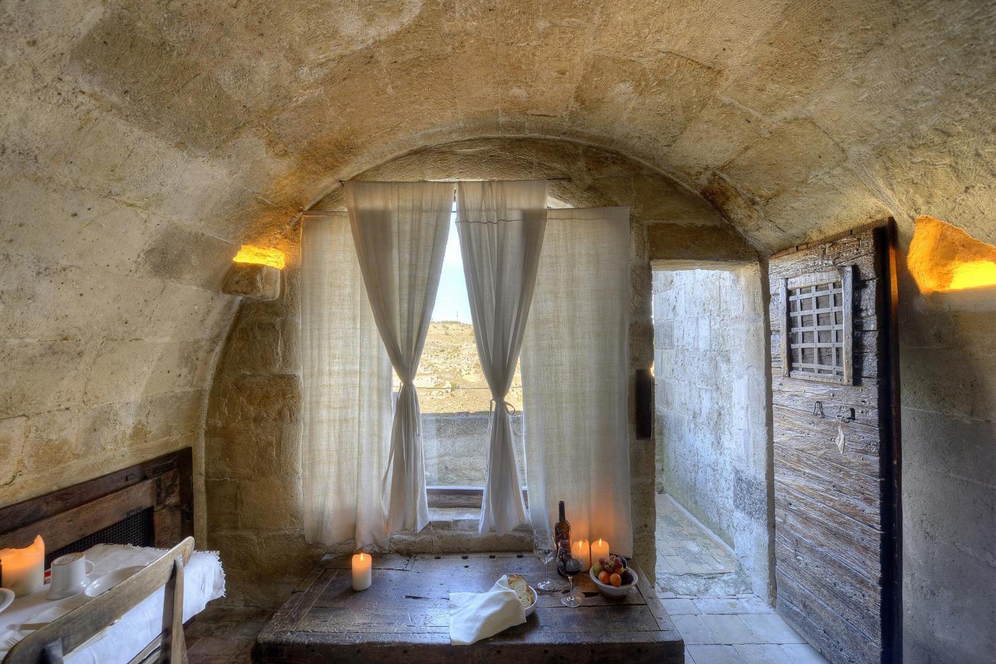 Classic Room Cave