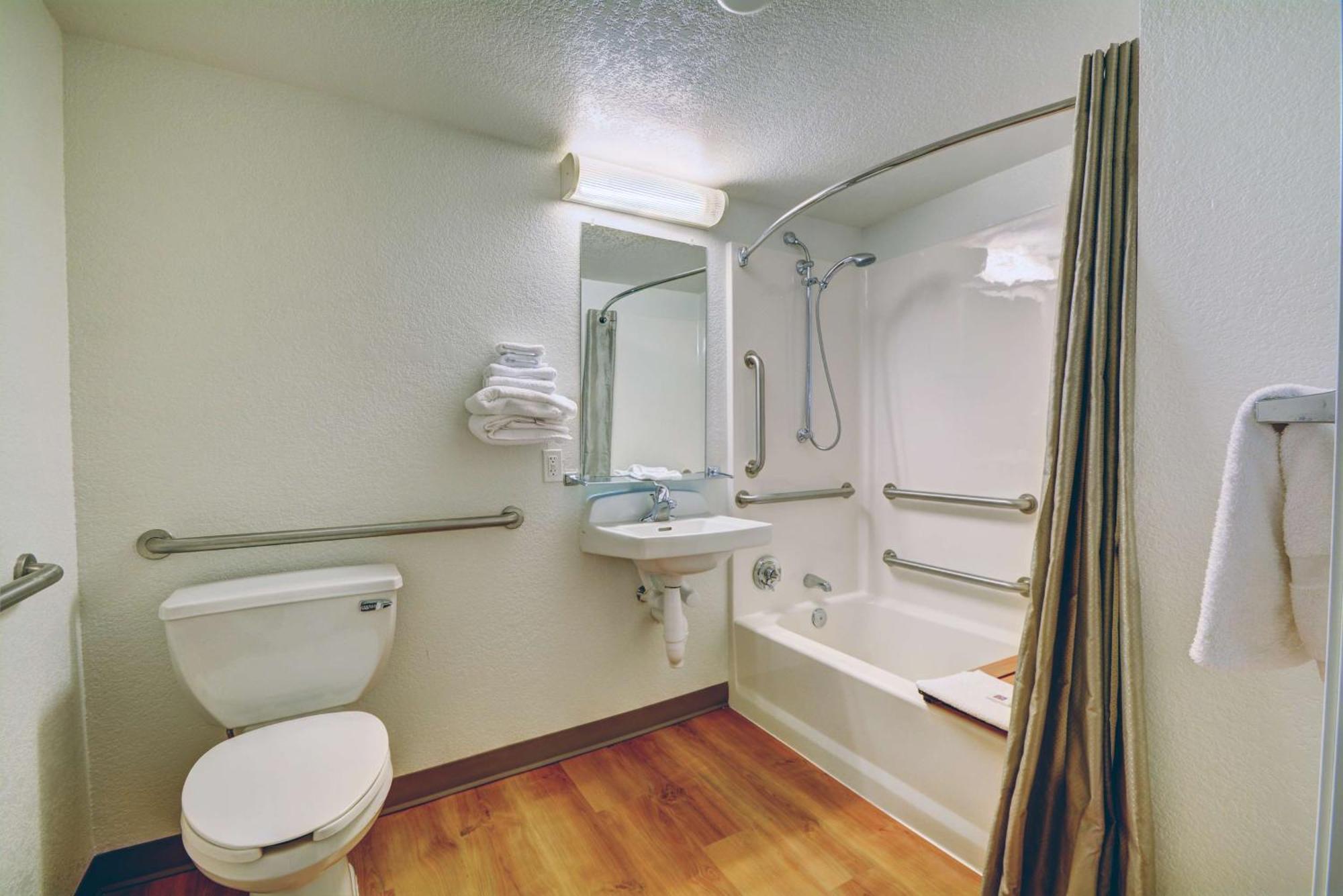 Quadruple Room Disability Access Roll Shower