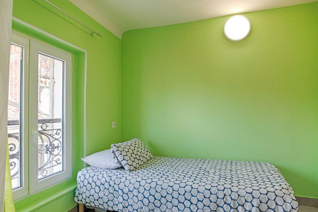 Single Room Private Bathroom