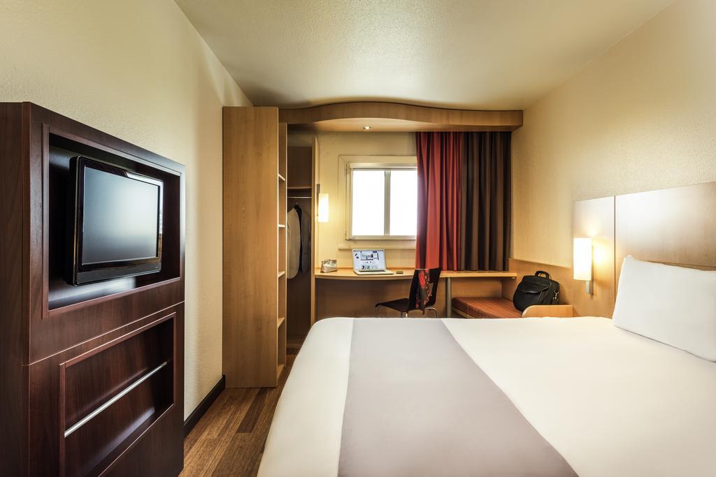 Room 1 or