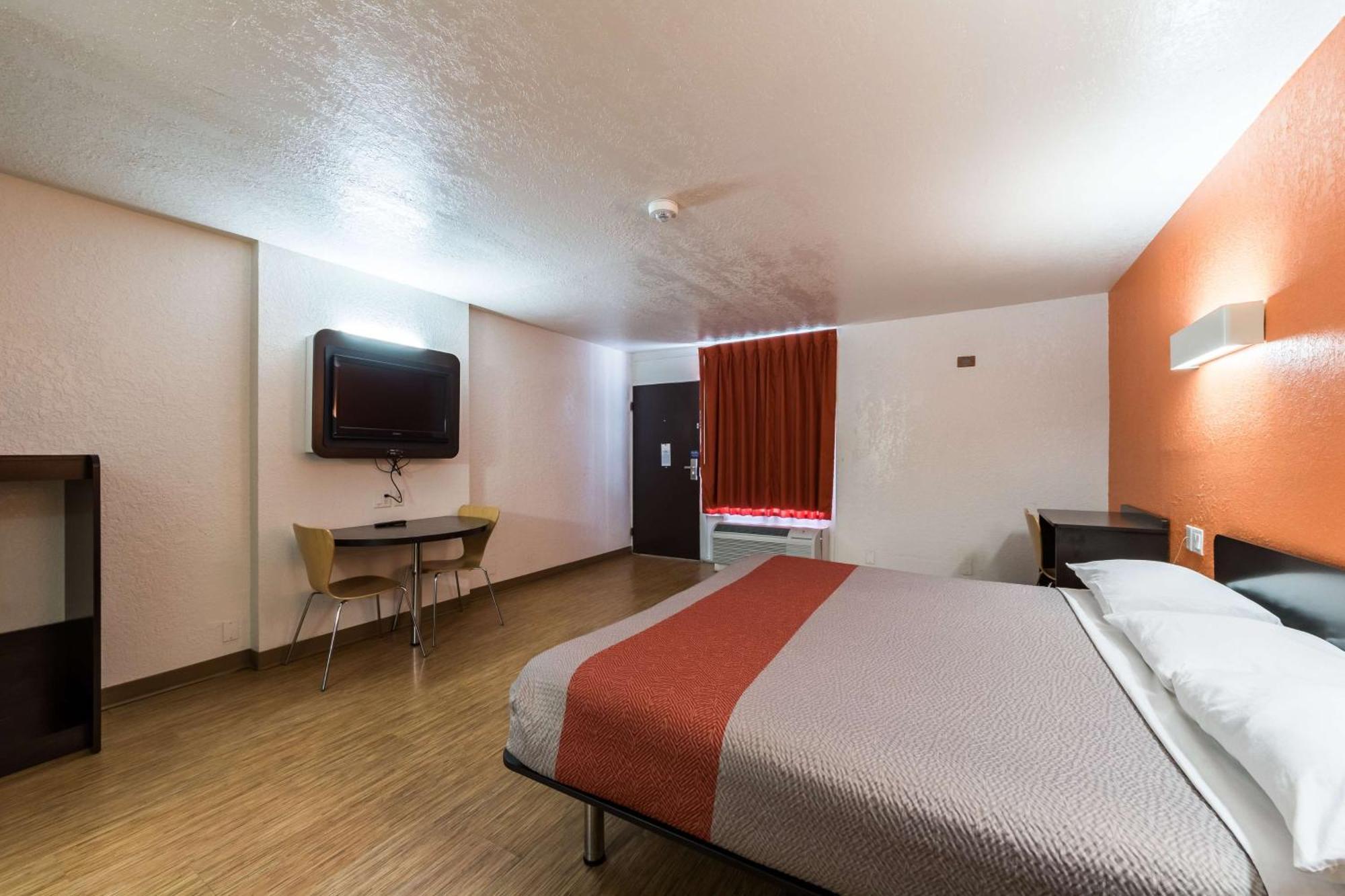 King Room Non-Smoking