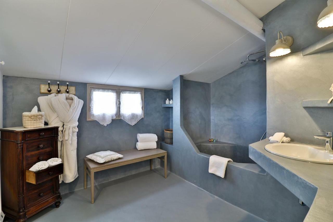 King Suite with Balcony,1584675394:JPEG