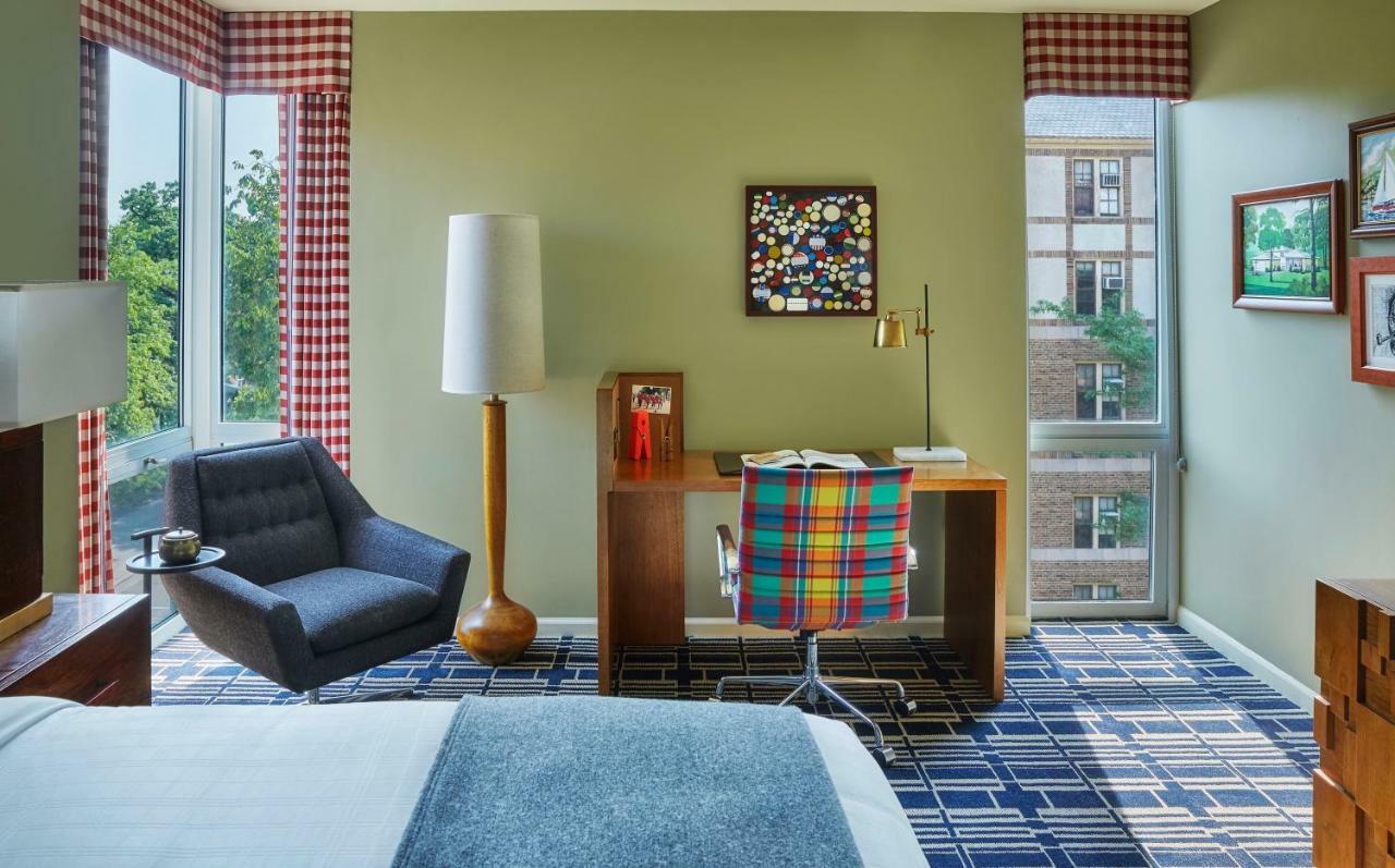 Graduate King Room