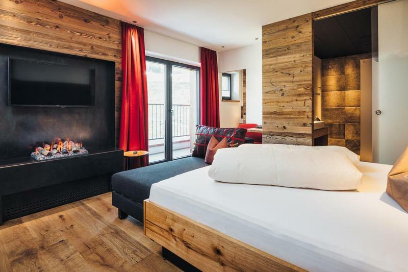 Double Room with Balcony,799020534:JPEG