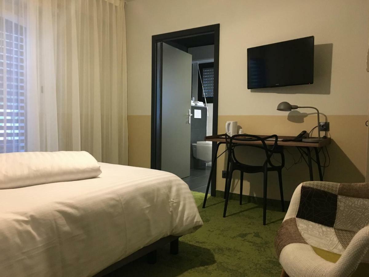 Chambre Double - Accessible aux Personnes à Mobilité Réduite